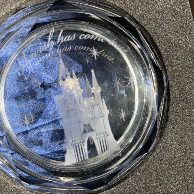 【ケイウノ ブライダル(K.UNO BRIDAL)の口コミ】 ディズニー、シンデレラデザインのエンゲージリングという点。派手すぎず…