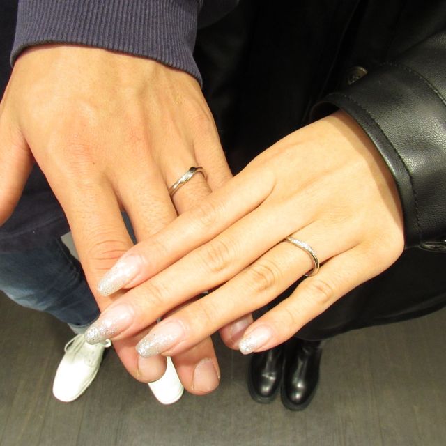 【輪-RIN-の口コミ】 ウェーブのしている指輪が欲しいと思っていたところ、この指輪を紹介され2…