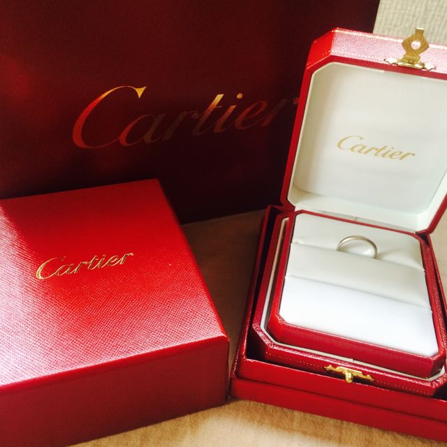 【カルティエ(Cartier)の口コミ】 主人とカルティエで購入することは決めていました。
主人が買うなら本店！…