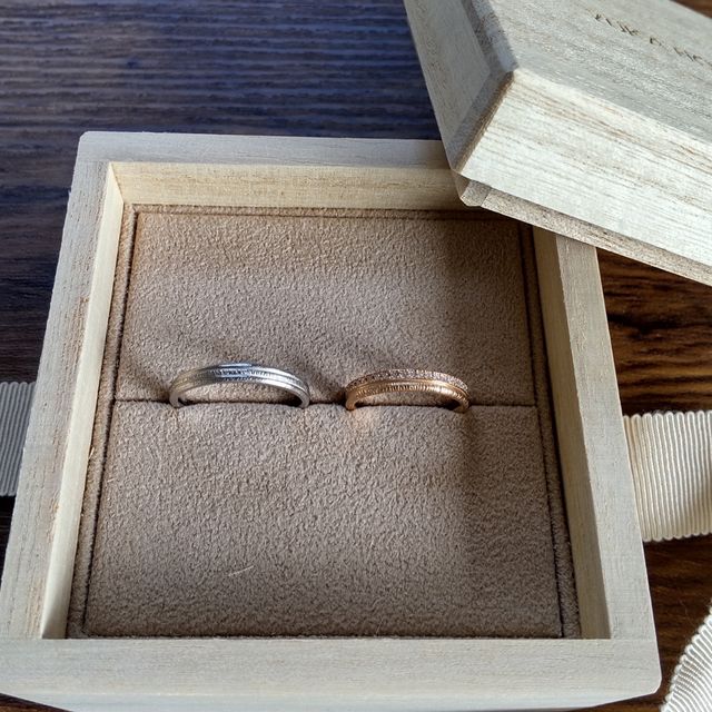 【YUKA HOJO(ユカホウジョウ)の口コミ】 結婚指輪のみの購入の予定だったので、石付き、お洒落で、上品ながら毎日…