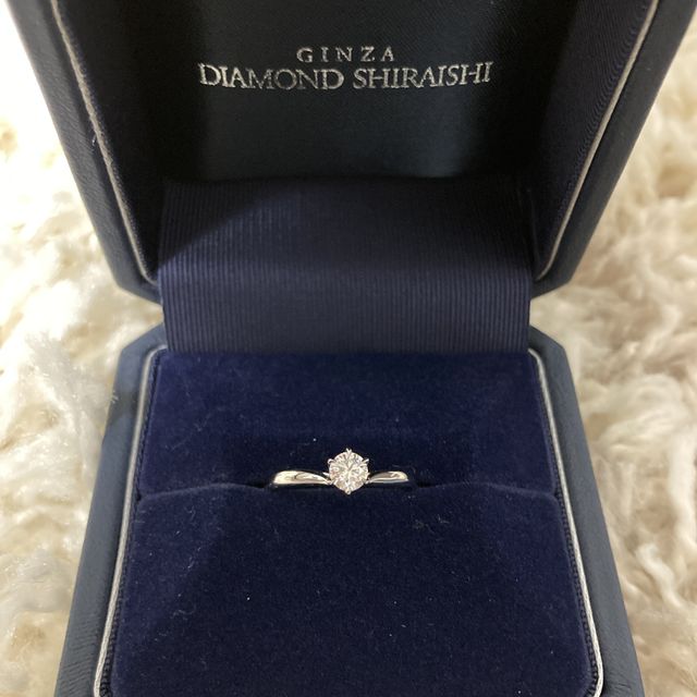 【銀座ダイヤモンドシライシの口コミ】 指が綺麗に見えるシンプルなデザインと、着け心地の良さに惹かれて選びま…