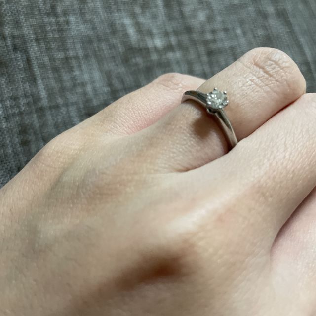 【ティファニー(Tiffany & Co.)の口コミ】 指輪の決め手は、王道だったこと！ブランドも立て爪の指輪デザインも王道…