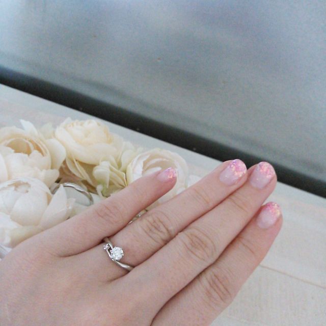 【アイプリモ(I-PRIMO)の口コミ】 どうしてもピンクダイヤを一粒入れたかったことと、曲線でＶ字ラインが気…