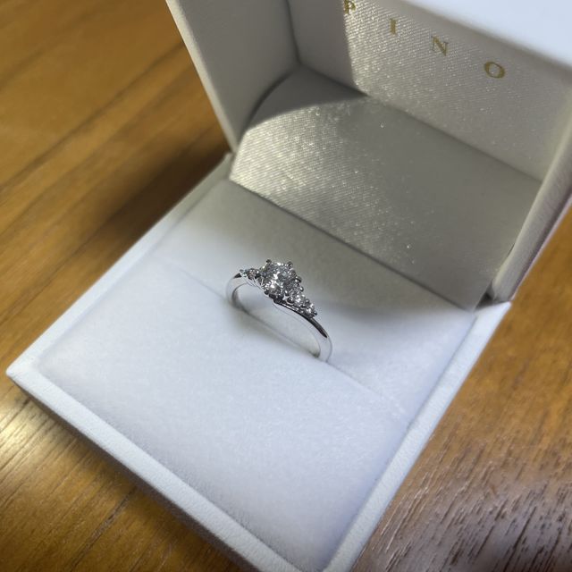 【宝寿堂(ほうじゅどう)の口コミ】 デザインに一目惚れしたのと、派手すぎずお出かけする日などに着けられる…