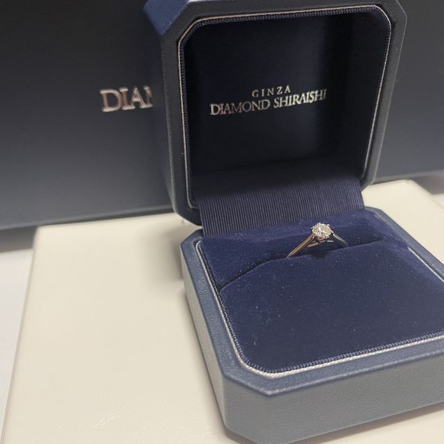 【銀座ダイヤモンドシライシの口コミ】 シンプルなデザインなので普段使いもできる。
つけ心地も良く、シンプルな…