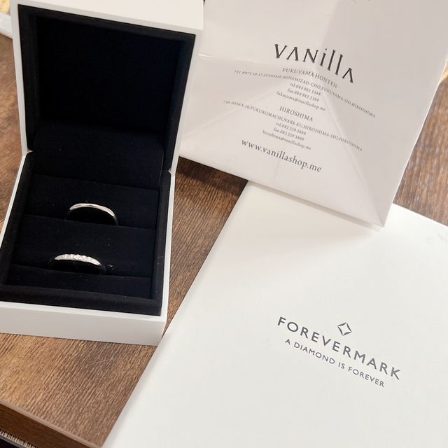 【FOREVERMARK(フォーエバーマーク)の口コミ】 ダイヤモンドが5つ付いていてキラキラしていて着け心地も最高で心を奪われ…