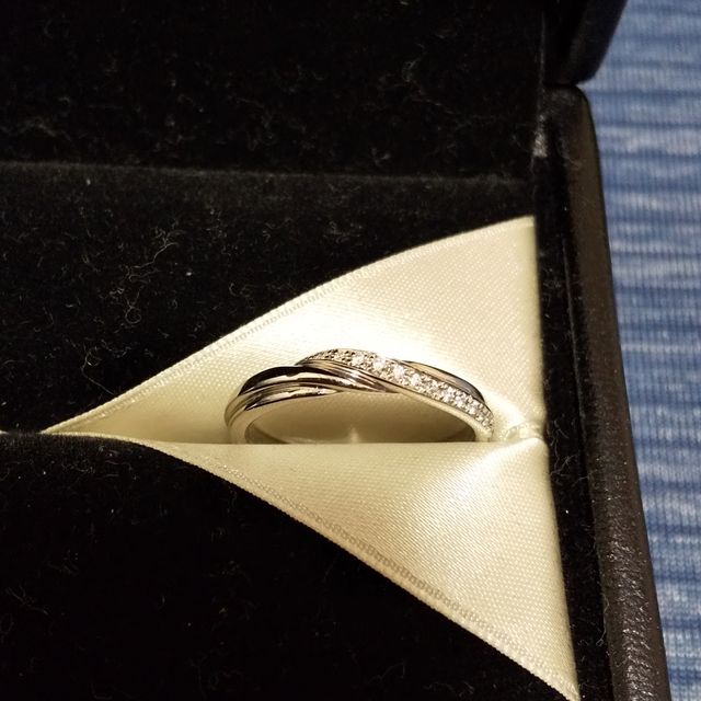 【エクセルコダイヤモンド(EXELCO DIAMOND)の口コミ】 手に着けたときに違和感のないデザインだったのが、まず第一の決め手でし…