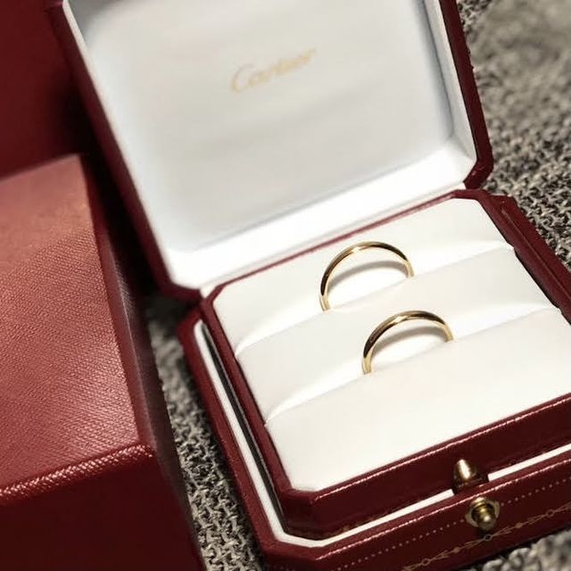 【カルティエ(Cartier)の口コミ】 イエローゴールドでデザインのなにもないシンプルな指輪が希望で、ブラン…