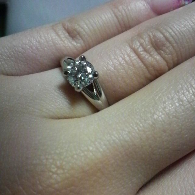 【ショーメ(CHAUMET)の口コミ】 シンプルなデザインが良かったので、色々見て回ったのですが、なかなかこ…