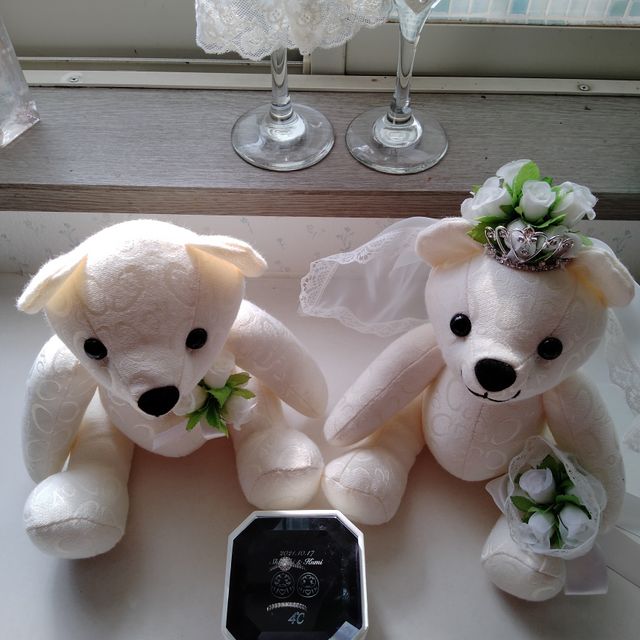 【4℃ BRIDAL(ヨンドシーブライダル)の口コミ】 取り巻きタイプのダイヤの婚約指輪のなかで1番ゴージャスで華やかで、その…