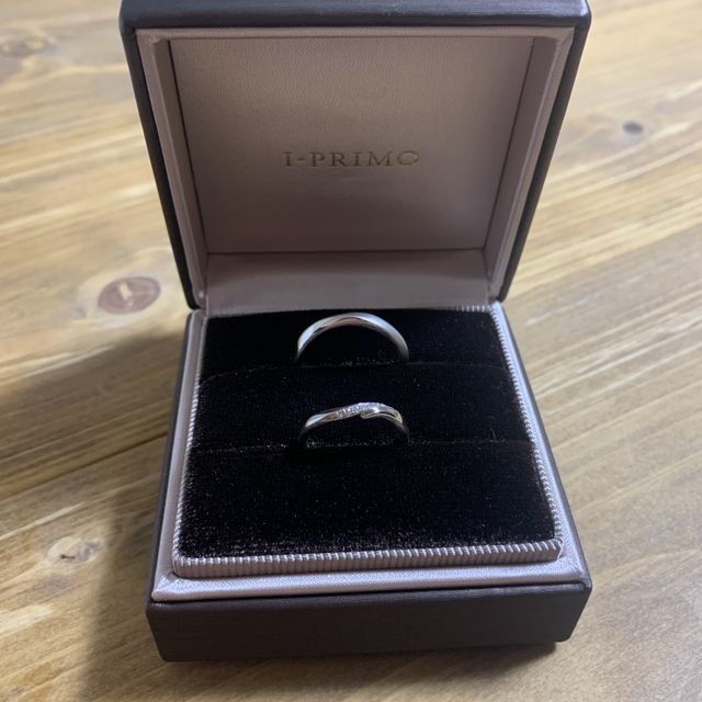 【アイプリモ(I-PRIMO)の口コミ】 結婚指輪は毎日つけるものなので、さりげないダイヤで可愛らしいです。指…