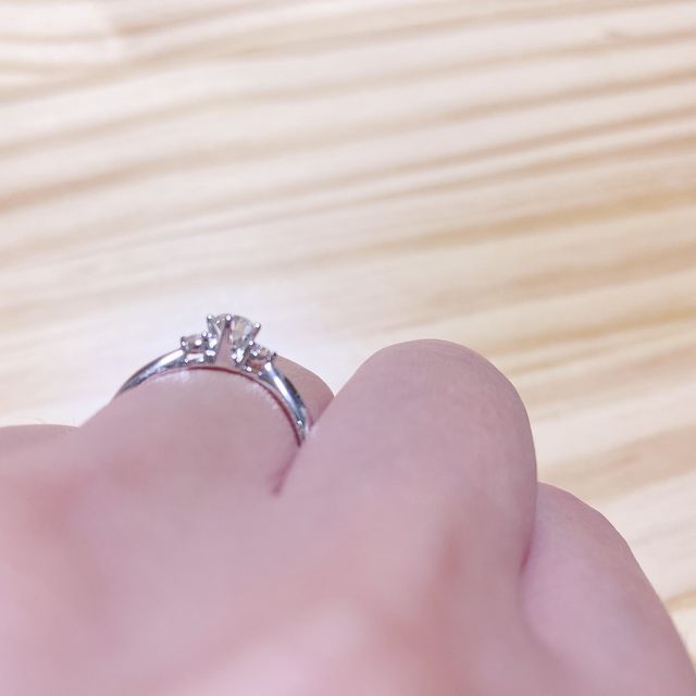 【TASAKI(タサキ)の口コミ】 一粒ダイヤのものよりもサイドメレであることでより華やかであったことや…