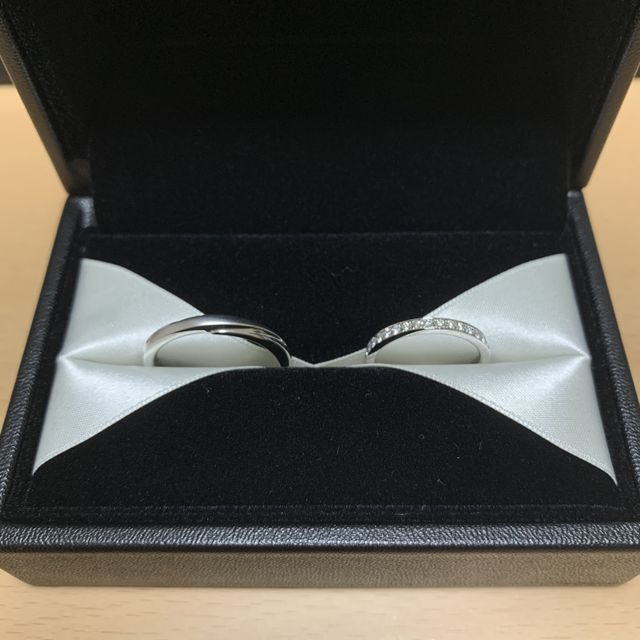 【エクセルコダイヤモンド(EXELCO DIAMOND)の口コミ】 元々はダイヤも何も付いていないシンプルなデザインのものを購入する予定…