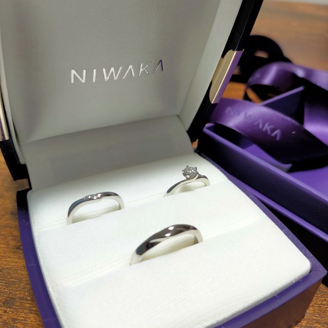 【俄(にわか)の口コミ】 シンプルかつ流線的なデザインに惹かれて。
エンゲージをいだいたのも俄だ…