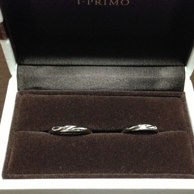 【アイプリモ(I-PRIMO)の口コミ】 つけ心地とデザインです。
結婚指輪は毎日つけたかったので、つけていて気…