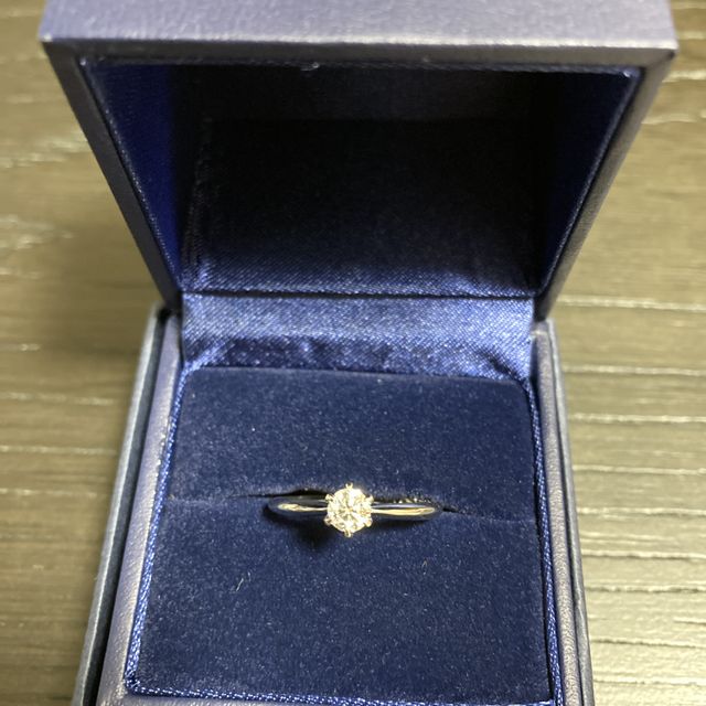 【銀座ダイヤモンドシライシの口コミ】 自分の中で、4つのCのなかでもカラッとを優先して、0.2カラット以上のもの…