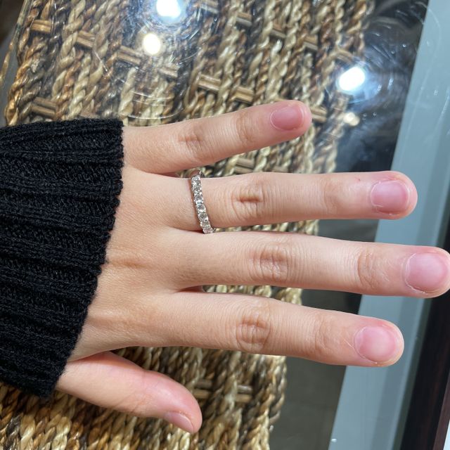 【杢目金屋(もくめがねや)の口コミ】 デザインは、木の木目が入っているブランドさんになります。インターネッ…