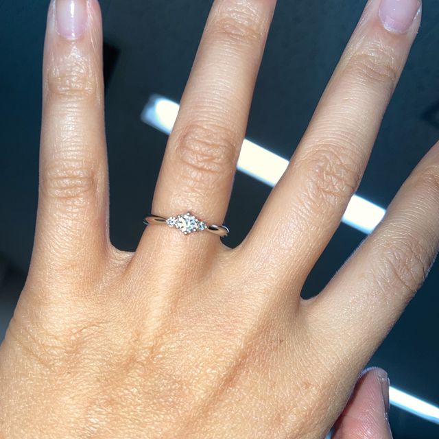 【4℃ BRIDAL(ヨンドシーブライダル)の口コミ】 まずは華やかな雰囲気を大切にしました。店も商品も華やかだけど統一感の…