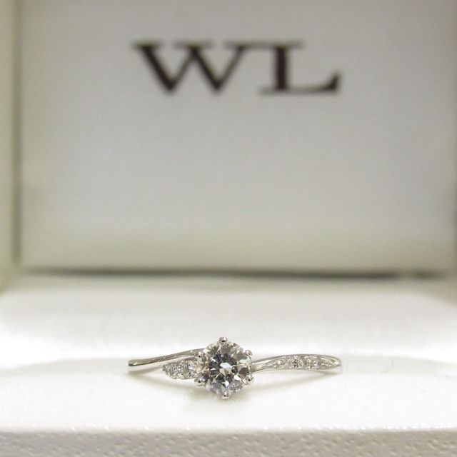 【輪-RIN-の口コミ】 店内には様々な素敵なデザインの指輪がありました。
その中で人とあまり被…