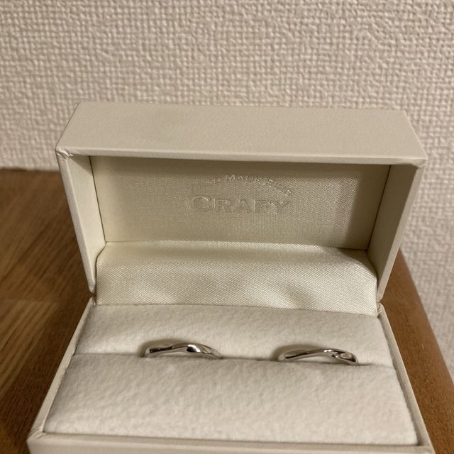 【CRAFY(クラフィ)の口コミ】 お店で色々なデザインを見せていただきましたが、その中でもひねりのデザ…