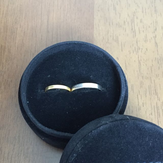 【Sweet Pea(スイートピー)の口コミ】 シンプルで飽きがこないデザインがいいなと思い、これに決めました。女性…