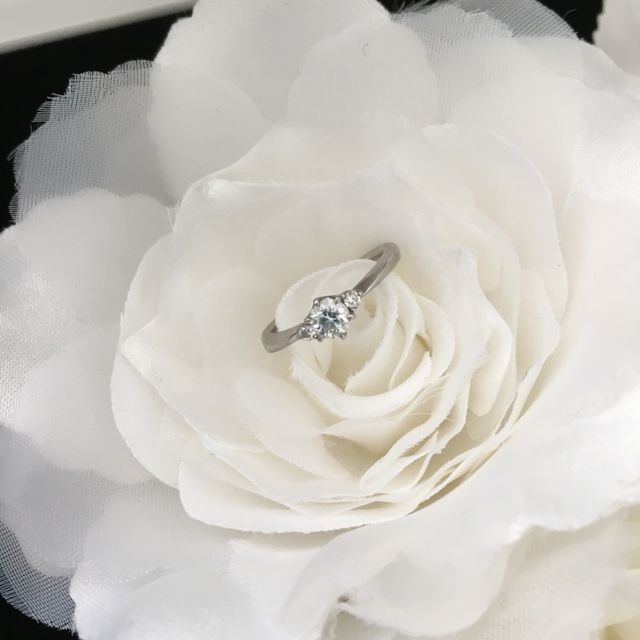 【4℃ BRIDAL(ヨンドシーブライダル)の口コミ】 もともと4℃が好きだったのでこちらで購入しようと思っていました。ハイブ…