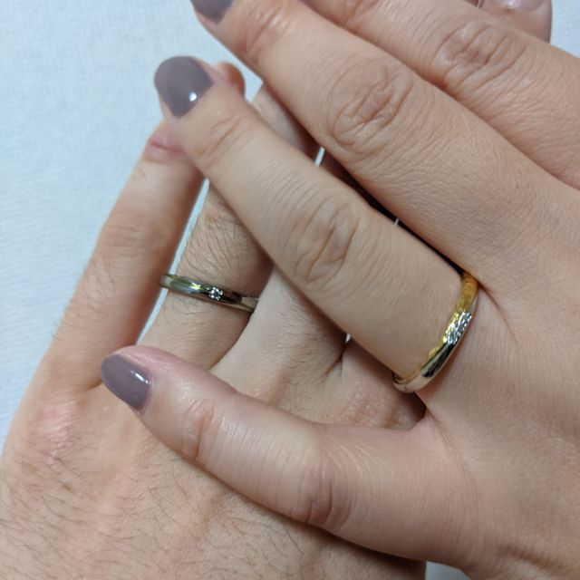 【SORA(ソラ)の口コミ】 指輪の決め手は、アレルギーが出にくい素材と鎚目のデザイ ンがとても素敵…