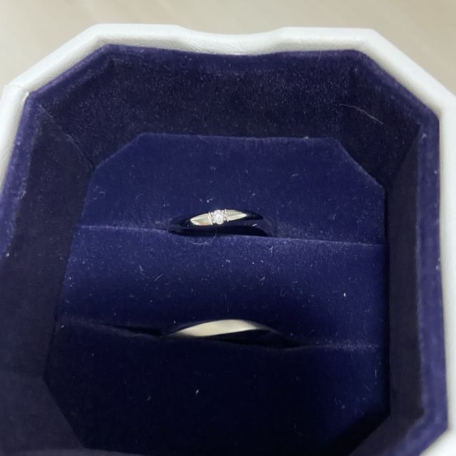 【4℃ BRIDAL(ヨンドシーブライダル)の口コミ】 デザインが気に入りました。何度も試着させていただき、他のものとも比較…