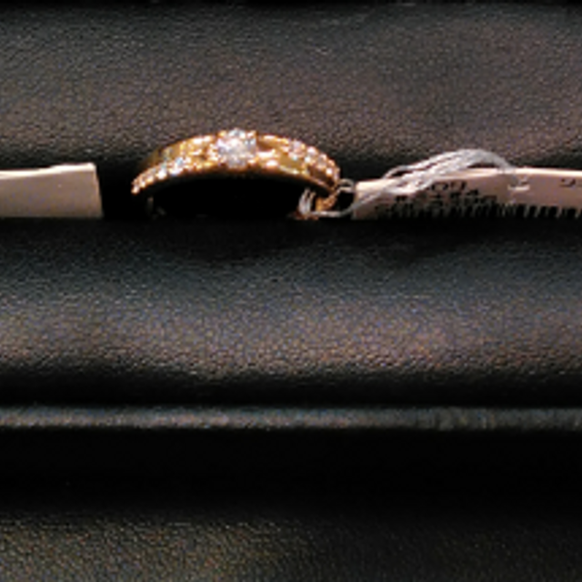 【ジュエリーツツミ(JEWELRY TSUTSUMI)の口コミ】 ゴールドの結婚指輪を探していました。
他店より多くのゴールドの指輪があ…