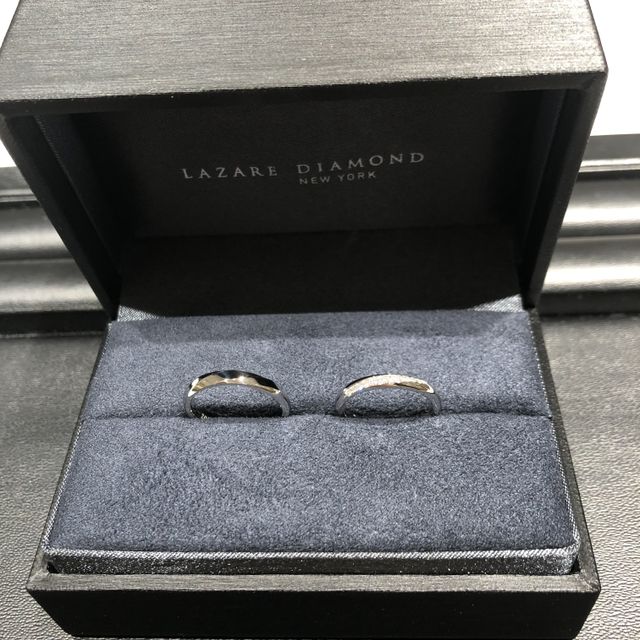 【ラザール ダイヤモンド(LAZARE DIAMOND)の口コミ】 ダイヤ入りの指輪を探していました。色々見に行きましたが、こちらのダイ…