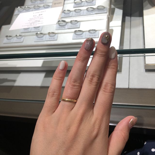 【アイプリモ(I-PRIMO)の口コミ】 ゴールド＋ミル打ちのデザインになります。
ミル打ちも細かく、とても可愛…