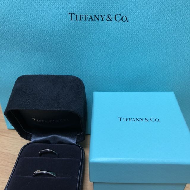 【ティファニー(Tiffany & Co.)の口コミ】 婚約指輪もTiffanyのものをいただいたので、重ねづけしても違和感なく使え…