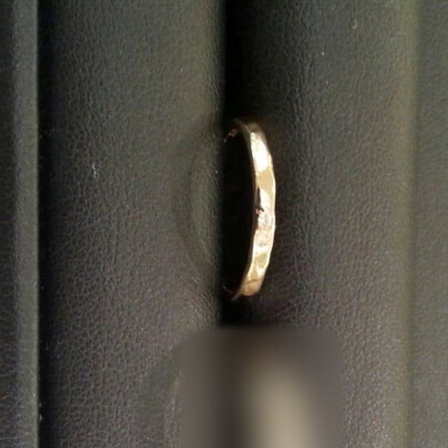 【SIENAROSE(シエナロゼ)の口コミ】 ロゼチナの独特の色合いが綺麗であり肌の色と馴染むことやリングの幅を比…