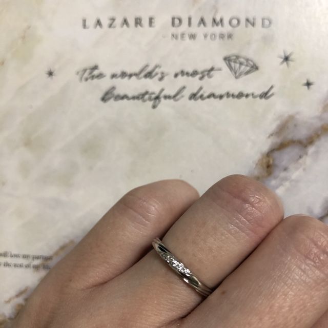 【ラザール ダイヤモンド(LAZARE DIAMOND)の口コミ】 誕生日月でもあるダイヤモンド付いている指輪が欲しくて
探したところダイ…