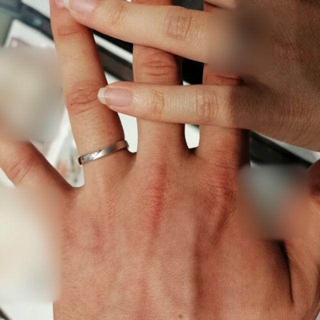 【ジュエリーツツミ(JEWELRY TSUTSUMI)の口コミ】 モダンなフォルムでマットな質感が上品な印象のあるリングです。シンプル…