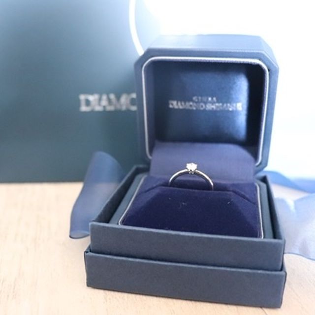 【銀座ダイヤモンドシライシの口コミ】 きめに行ったときにダイヤを沢山見させていただき、その中でもダイヤにこ…