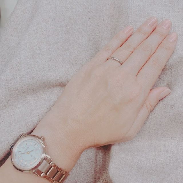 【4℃ BRIDAL(ヨンドシーブライダル)の口コミ】 丸みがあり、どこにも引っかかりがなく、このデザインにしました。迷いま…