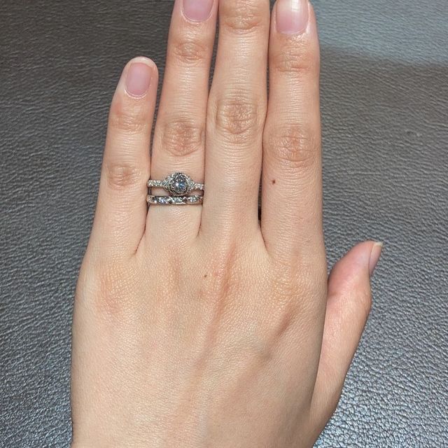 【ショーメ(CHAUMET)の口コミ】 婚約指輪を同じくショーメのリアンダムールをいただいていたので、結婚指…