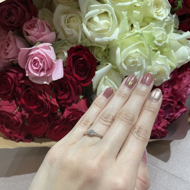 【銀座ダイヤモンドシライシの口コミ】 シンプルだけど、ダイヤモンドの存在感があるリングを選びました。リング…