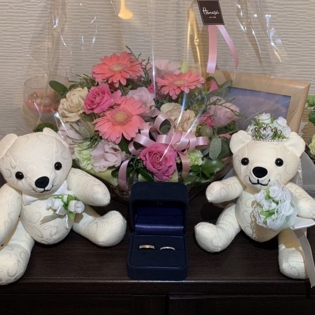 【4℃ BRIDAL(ヨンドシーブライダル)の口コミ】 今まで使っていた指輪(シルバーのペアリング)に近いデザインがいいな、と…