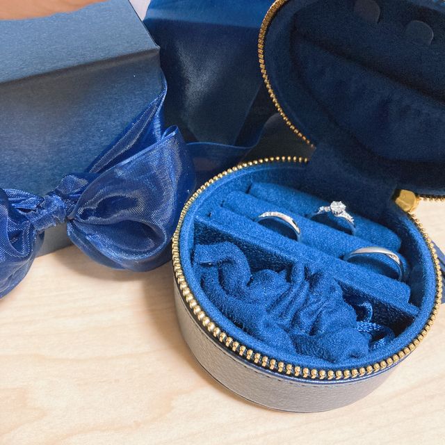 【銀座ダイヤモンドシライシの口コミ】 ストレートタイプやウェーブタイプなど、色々と試させてもらいましたが、…