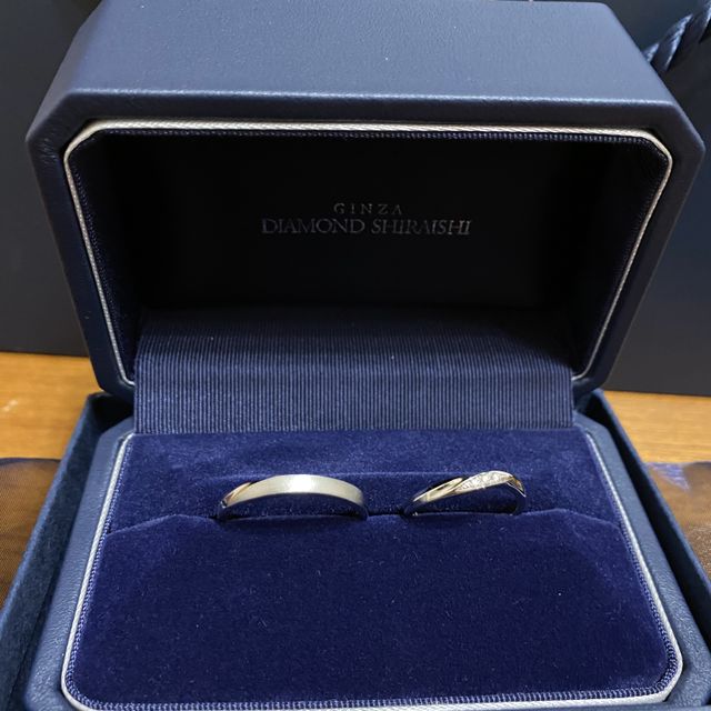 【銀座ダイヤモンドシライシの口コミ】 ウェーブのものを探していたのですが、
ウェーブにも色々あってすごく悩み…