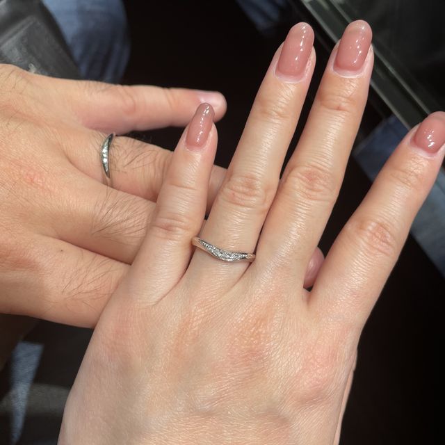 【ラザール ダイヤモンド(LAZARE DIAMOND)の口コミ】 1番の決め手になったのは、ダイヤモンドの輝きがとにかく綺麗でした。
他…