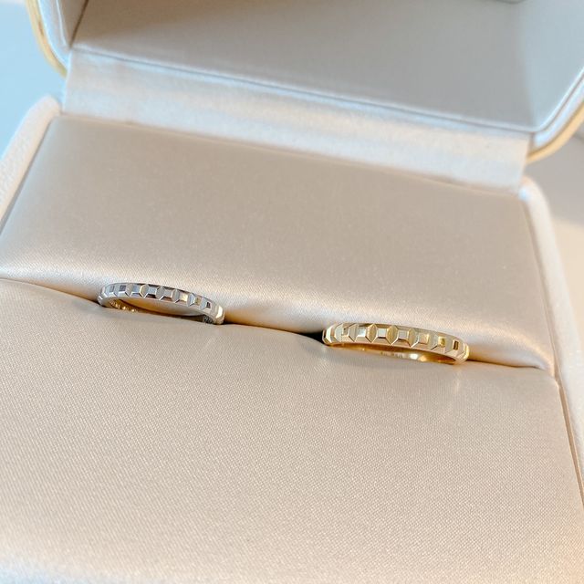 【ブシュロン(BOUCHERON)の口コミ】 婚約指輪と重ね付けして似合うストレートのタイプのものを探していてあが…