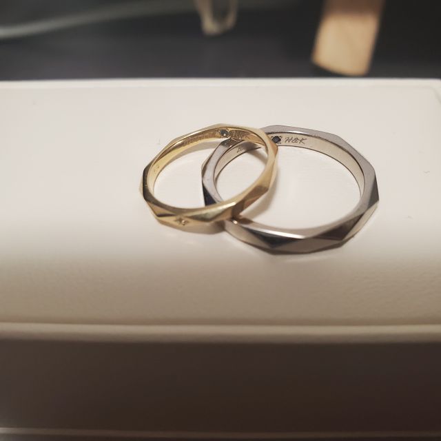 【CRAFY(クラフィ)の口コミ】 多面体デザインはあまり着けている方を見ないので決めていました。素材も…