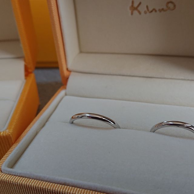 【ケイウノ ブライダル(K.UNO BRIDAL)の口コミ】 男性用のはとにかくシンプルなデザインにこだわって、既製品の中でもクセ…