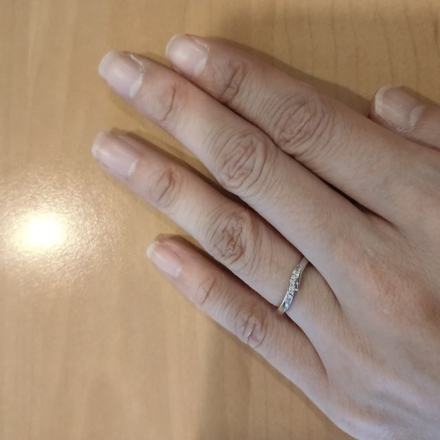 【アイプリモ(I-PRIMO)の口コミ】 結婚指輪で購入☆
つけ心地もよく指がとてもきれいに見えます。
夫がとても…