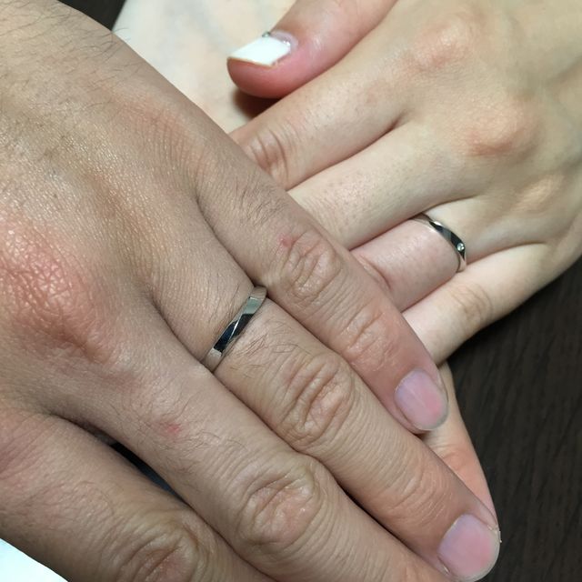 【ラザール ダイヤモンド(LAZARE DIAMOND)の口コミ】 スタッフの方の対応と指輪のデザインです。
結婚式を急遽あげる事になった…