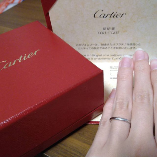 【カルティエ(Cartier)の口コミ】 最初は小さいダイヤが周りに1周ついてるものがいいなと思っていたのですが…