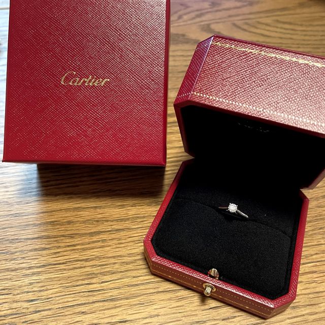 【カルティエ(Cartier)の口コミ】 誰もが知っている高級なブランドのため、安心感がありました。
また、丁寧…